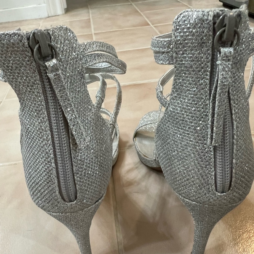 High heels - Picture 4 of 5